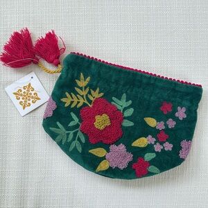 NWT jewelry pouch